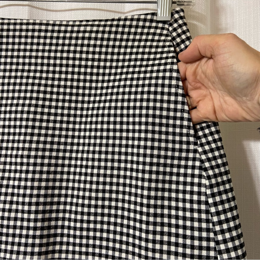 Urban Outfitters Gingham Mini Skirt with Pockets Size Extra Small - Picture 4 of 9